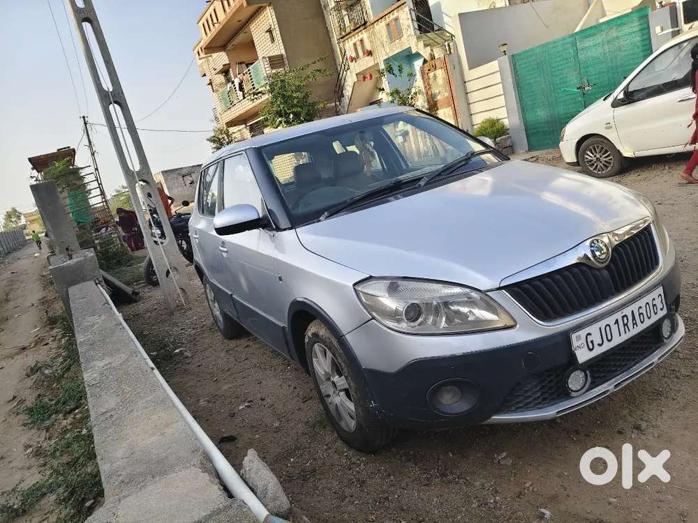 Skoda Fabia 2013 Diesel Well Maintained Only Office To Home Runing