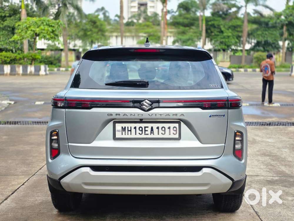 Maruti Suzuki Grand Vitara 1.5 Alpha Smart Hybrid Dual Tone, 2022, P..