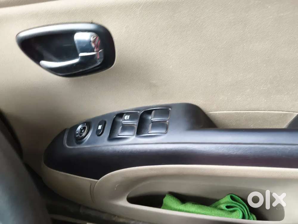 Hyundai I10 2013 Petrol 75000 Km Driven
