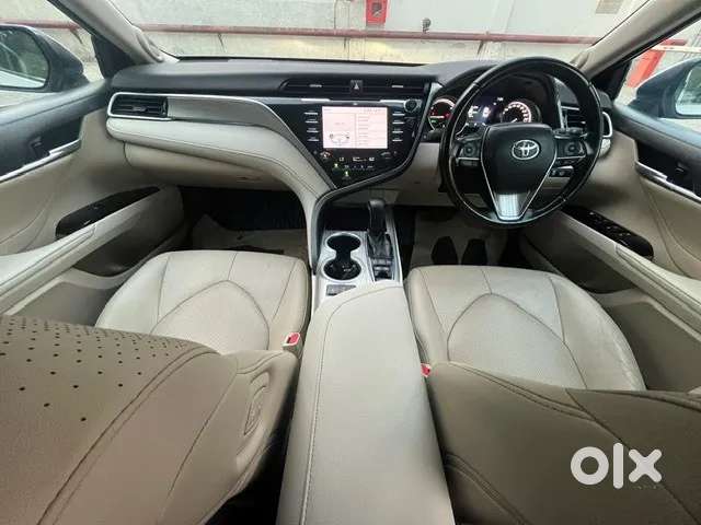Toyota Camry Hybrid, 2021, Petrol