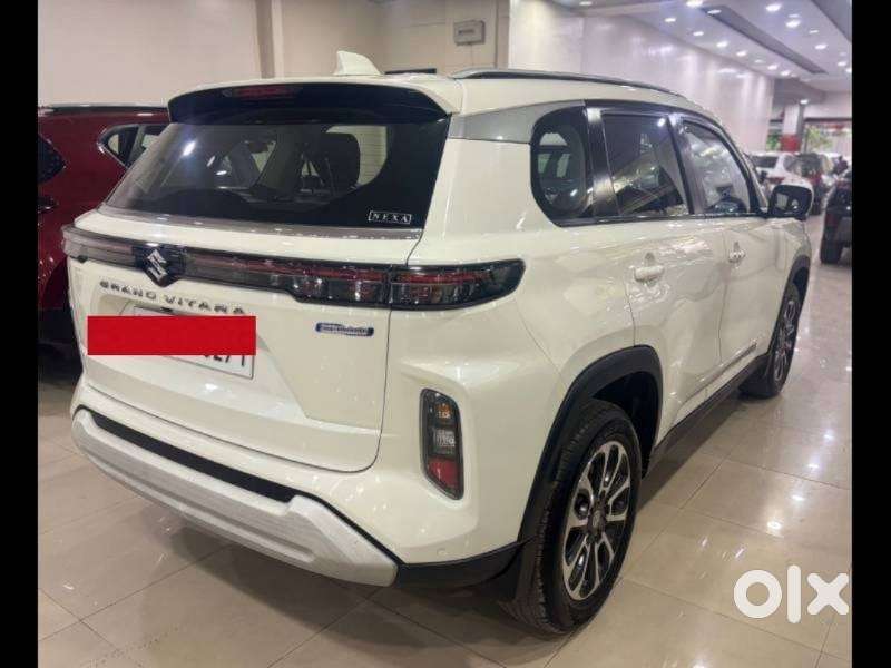 Maruti Suzuki Grand Vitara 1.5 Delta Smart Hybrid At, 2024, Petrol
