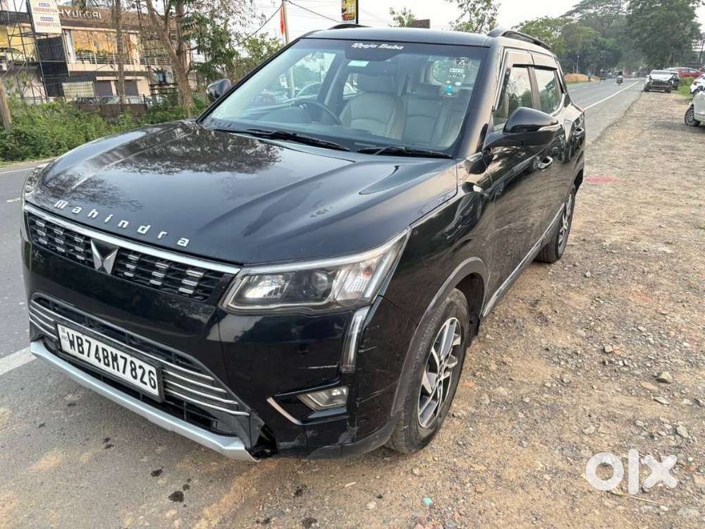 Mahindra Xuv300 W8 1.2 Petrol Dual Tone, 2022, Petrol