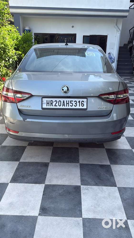 Skoda Superb Petrol 2017 Car