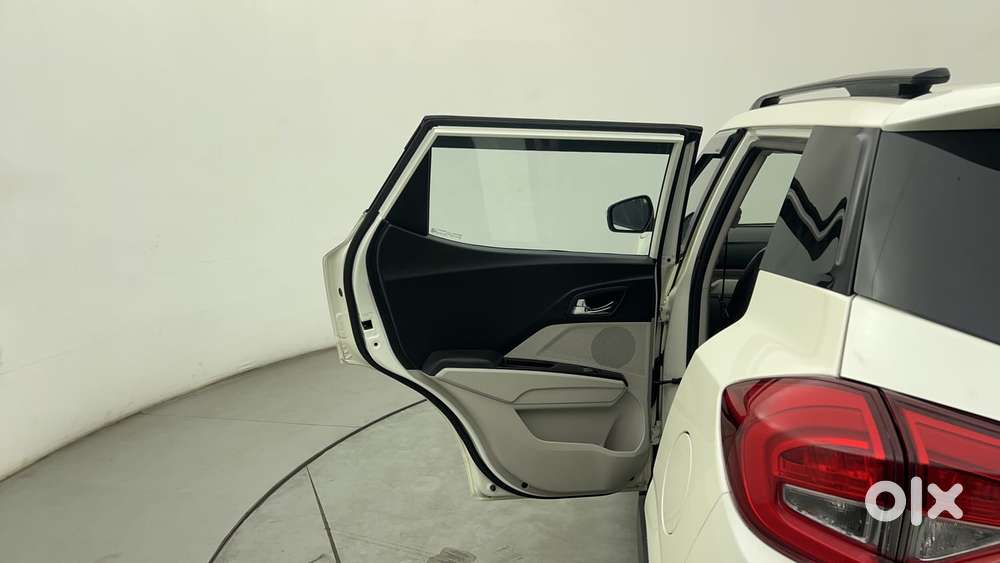Mahindra Xuv300 W8 Option Diesel, 2022, Diesel