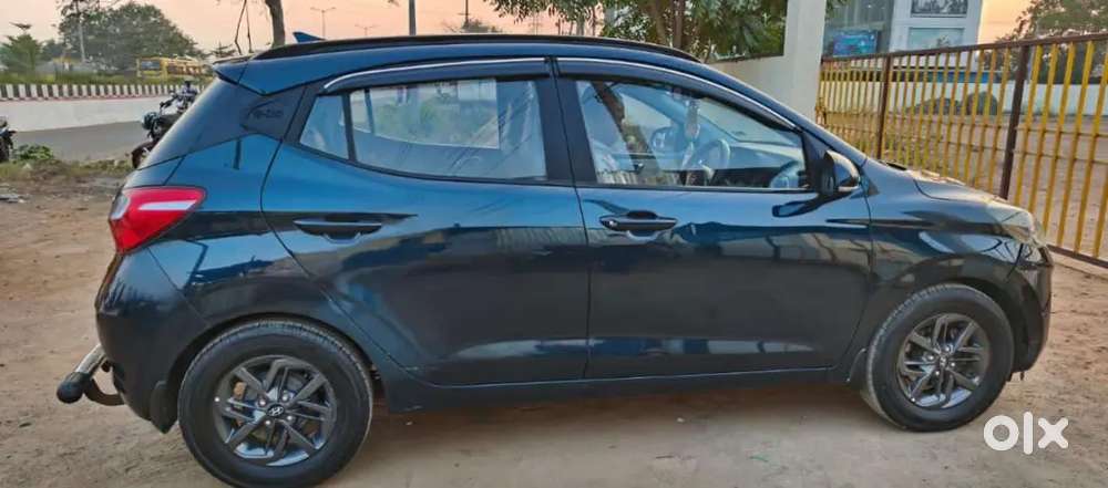 Fully Showroom Track