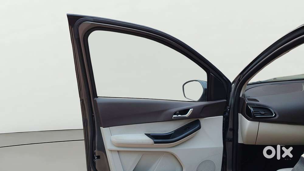 Tata Tigor Xz Plus, 2025, Petrol