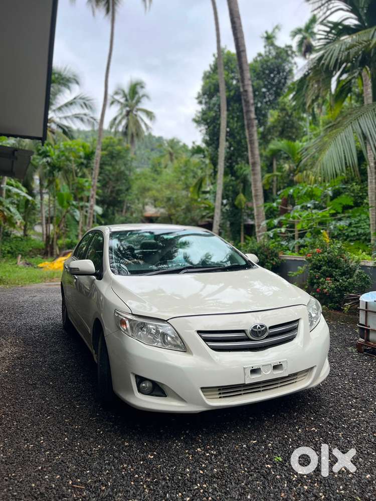 Toyota Corolla Altis 2011