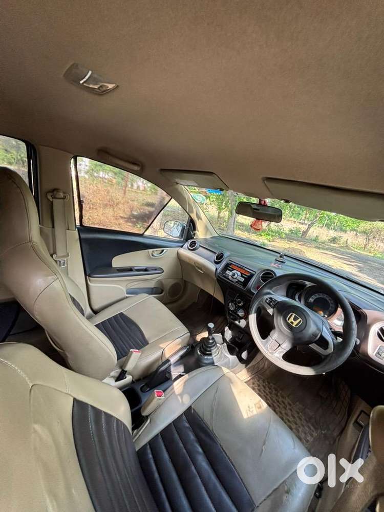 Honda Brio 2011 Petrol Well Maintained