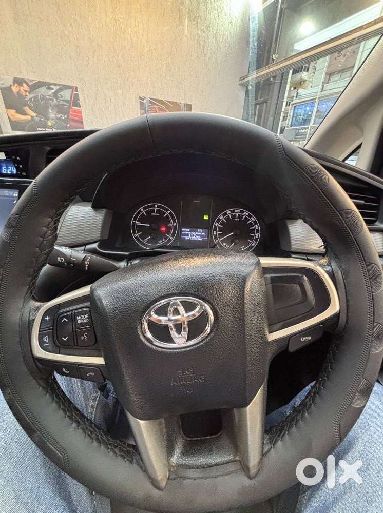 Toyota Innova Crysta [2020-ongoing] 2.4 Gx 8 Str, 2022, Diesel