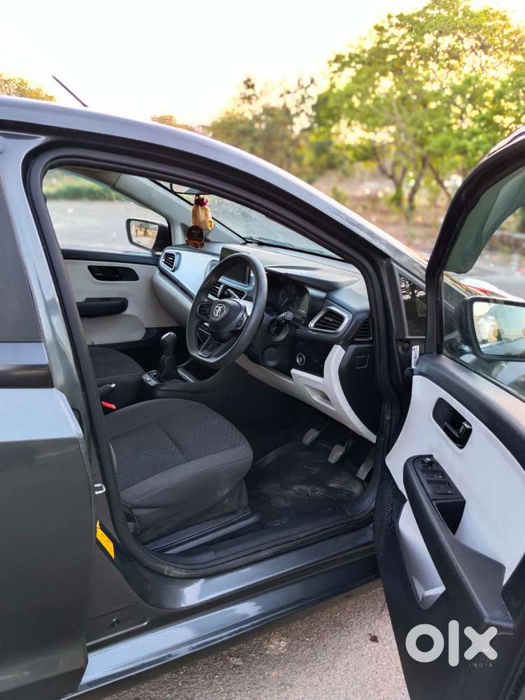 Tata Altroz 1.2 Xt, 2022, Petrol