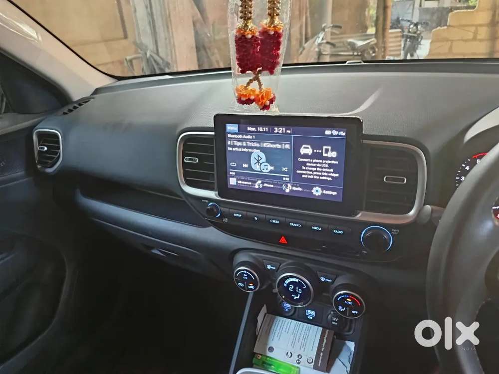 Hyundai Venue 2022 Diesel 8000 Km Driven