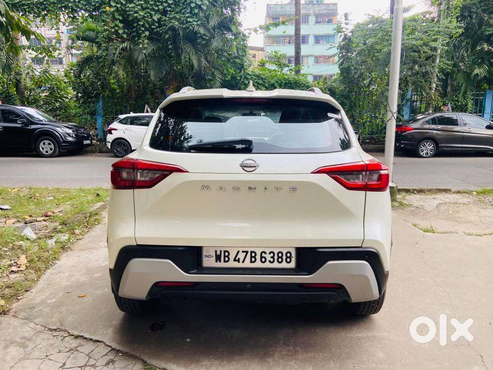 Nissan Magnite Kuro Edition 1.0 Petrol Mt, 2025, Petrol
