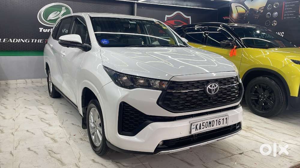 Toyota Innova Hycross 2024 Petrol 40000 Km Driven