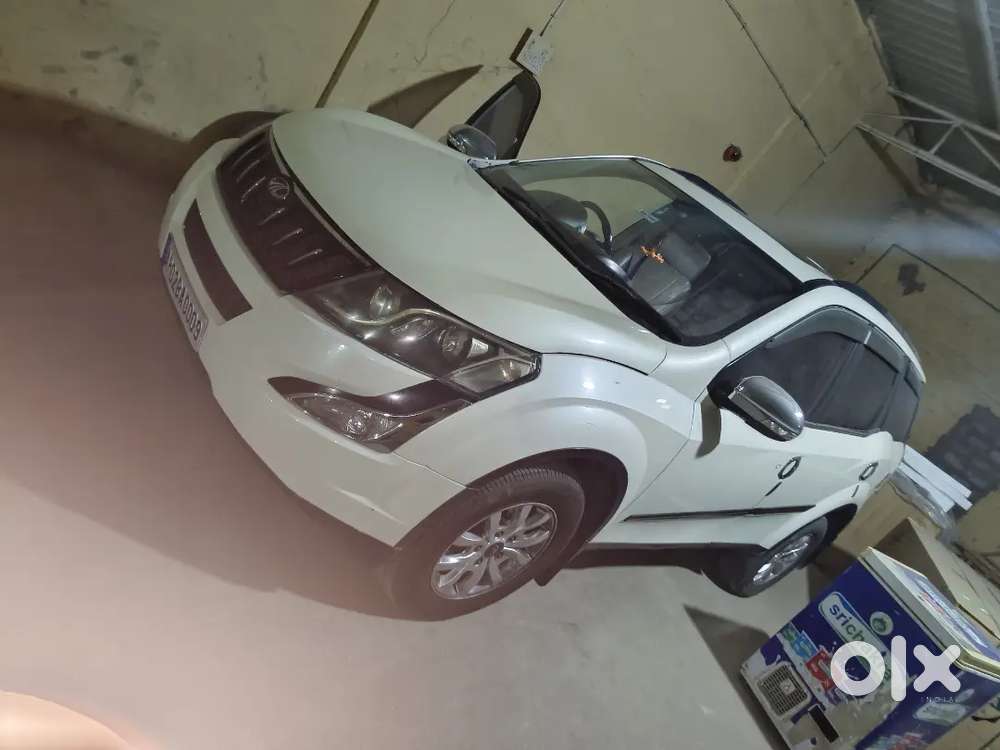 Mahindra Xuv500 2016 Diesel 180000 Km Driven