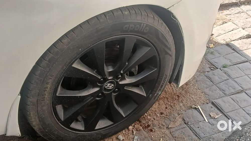 Hyundai Verna Fluidic 1.6 Vtvt Sx, 2015, Petrol