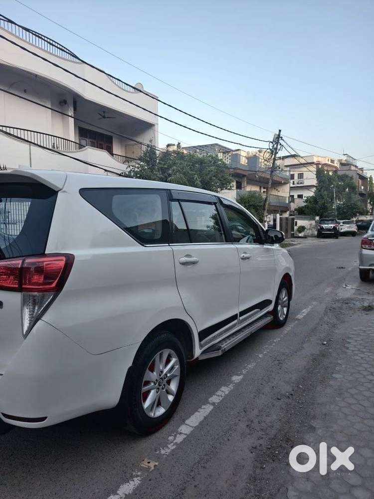Toyota Innova Crysta 2.4 G Mt, 2017, Diesel