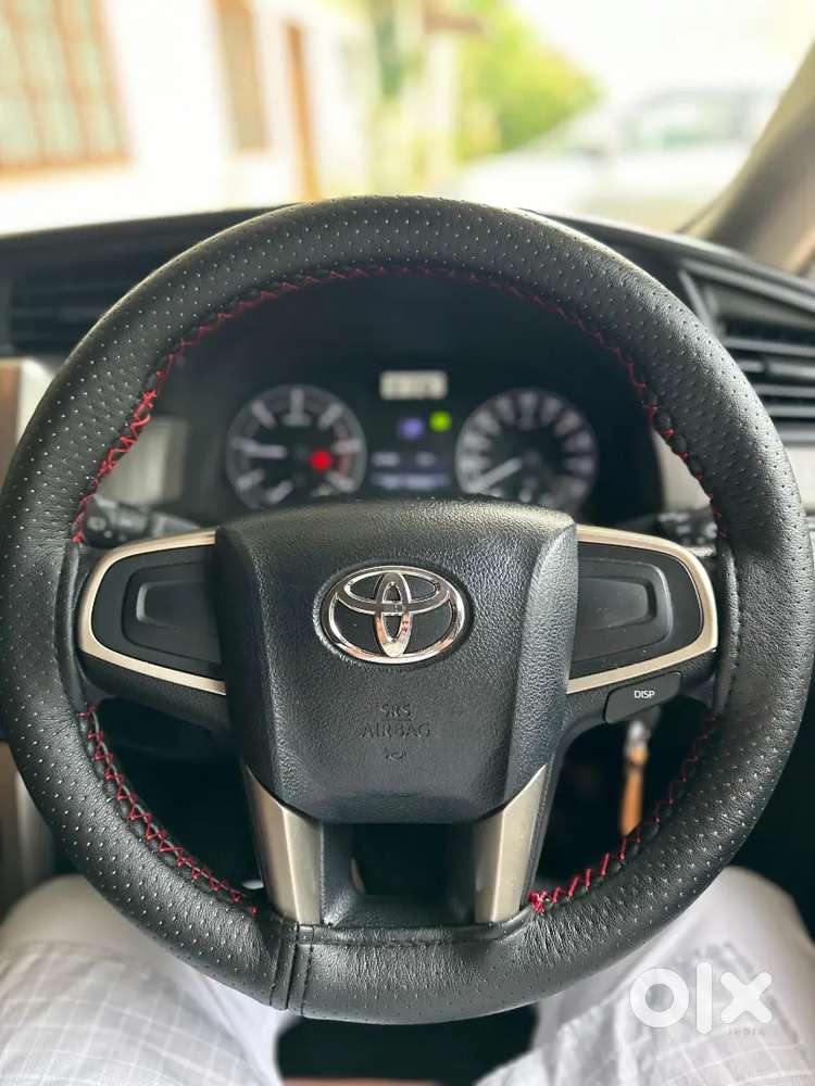 Toyota Innova Crysta 2.8gx At 8 Str