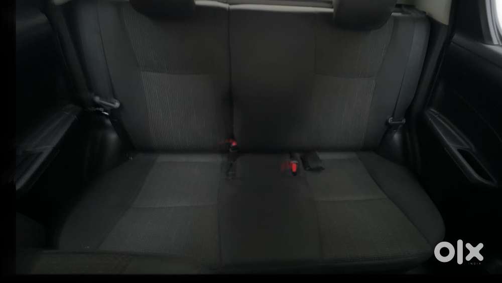 Maruti Suzuki Swift 1.2 Lxi (o), 2017, Petrol