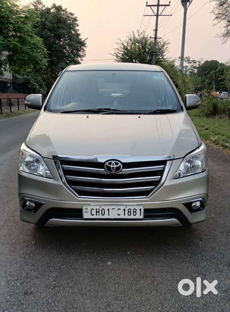 Toyota Innova 2.5 Z Diesel 7 Seater Bs Iv, 2015, Diesel