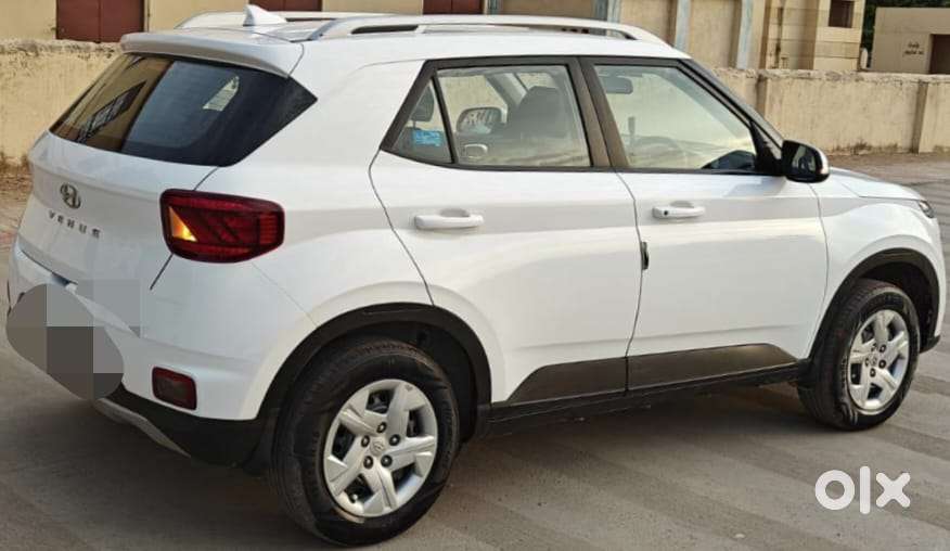 Hyundai Venue 1.2 S Plus, 2022, Cng & Hybrids