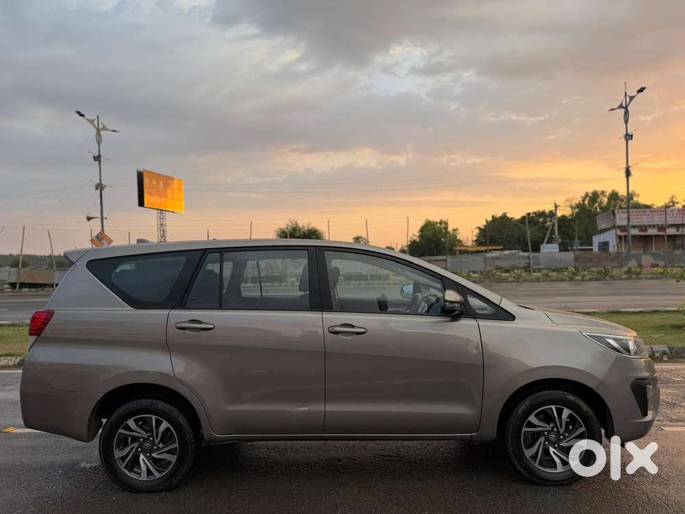 Toyota Innova Crysta 2.4 Gx Limited Edition At 7 Str, 2022, Diesel