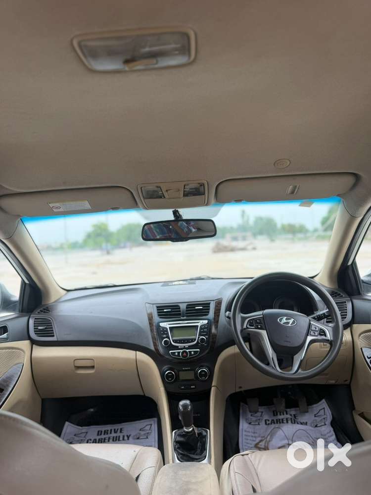 Hyundai Fluidic Verna 2012