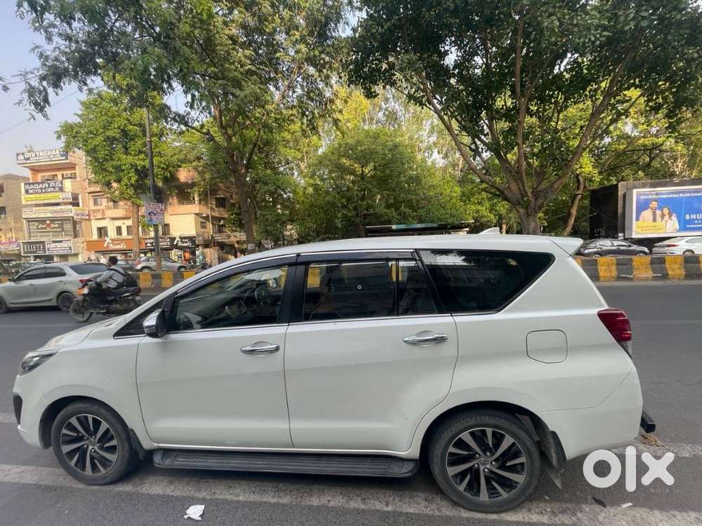 Toyota Innova Crysta [2020-ongoing] 2.7 Zx At 7 Str, 2022, Petrol