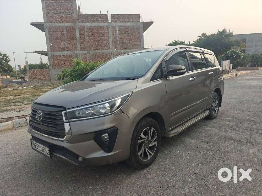 Toyota Innova Crysta 2.7 Zx At, 2017, Diesel