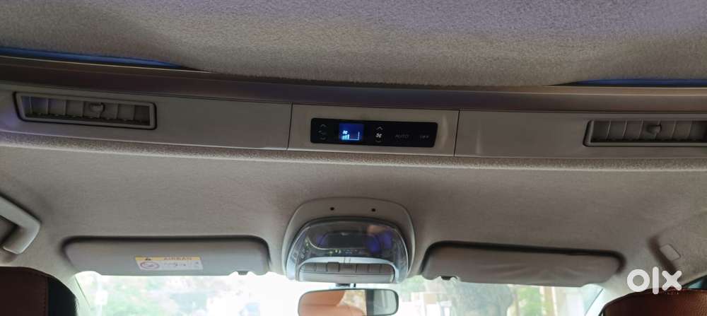Toyota Innova Crysta 2.4 V 8 Str, 2022, Diesel