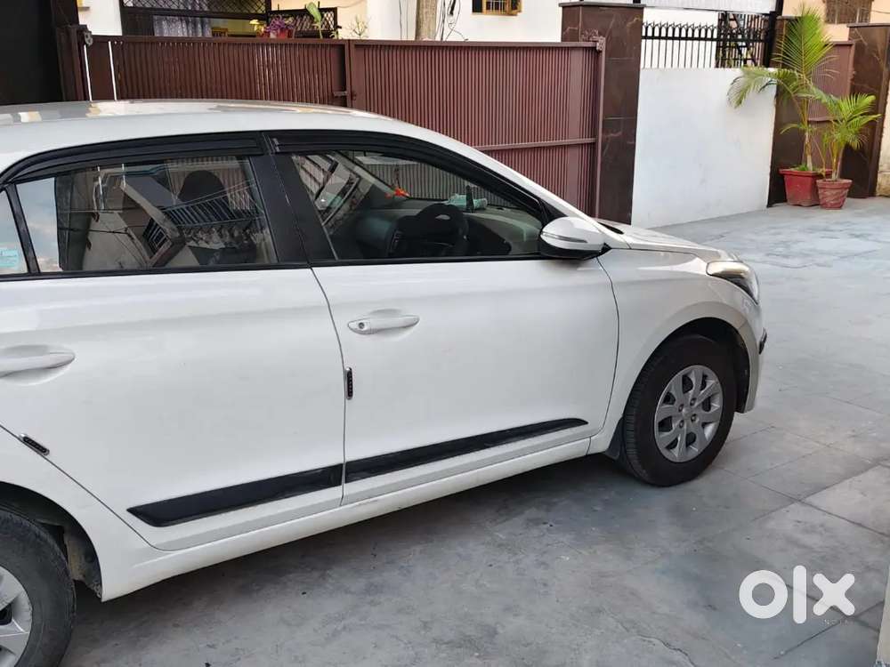 Hyundai New I20 2016 Petrol 19800 Km Driven