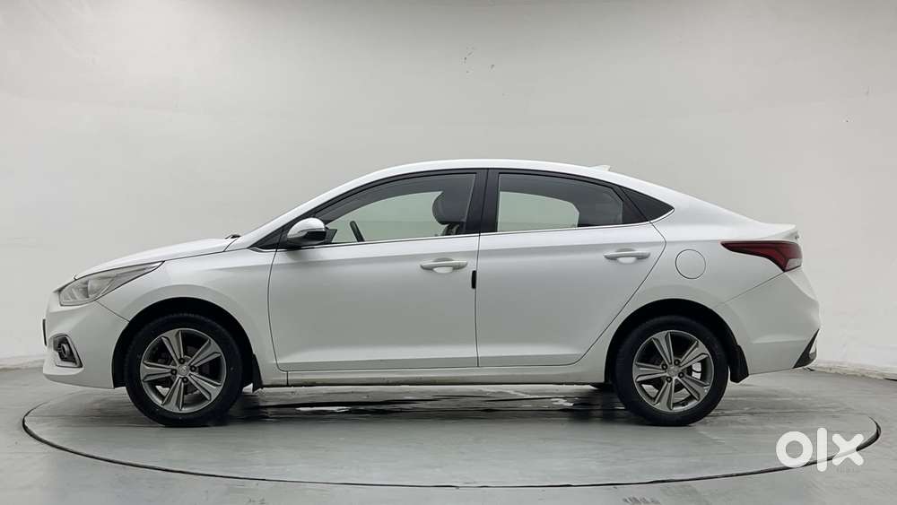 Hyundai Verna [ ] Fluidic 4s 1.6 Crdi Sx (o) At, 2017, Petrol