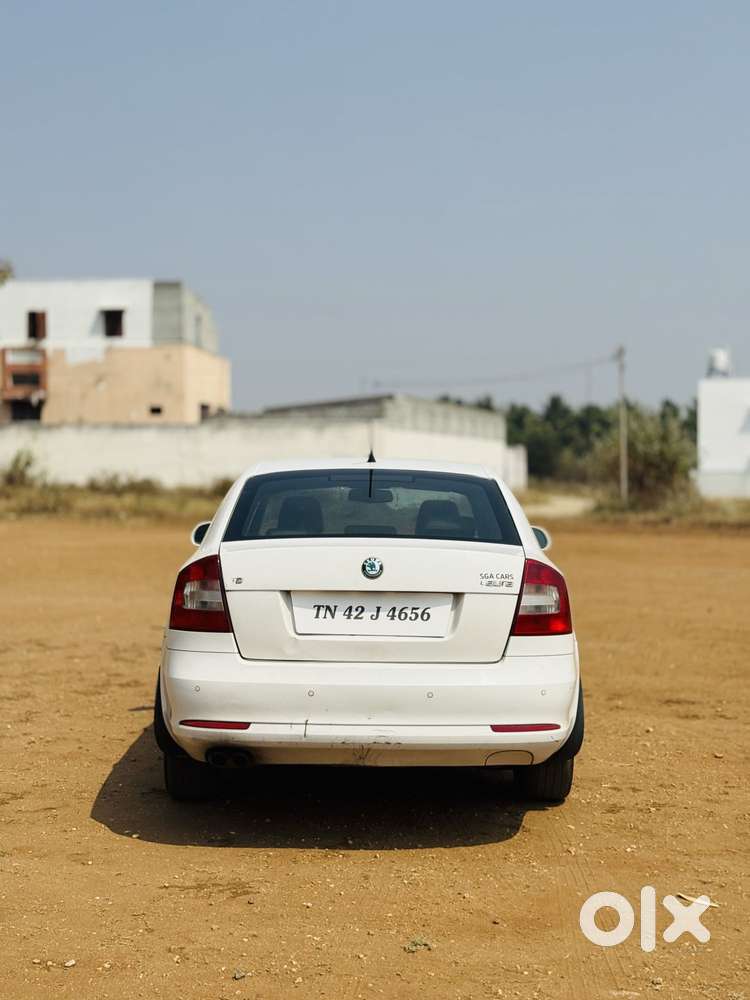 Skoda Laura Elegance 2.0 Tdi Cr At, 2012, Diesel