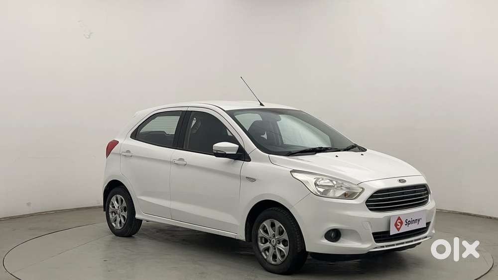 Ford Figo Titanium, 2015, Petrol