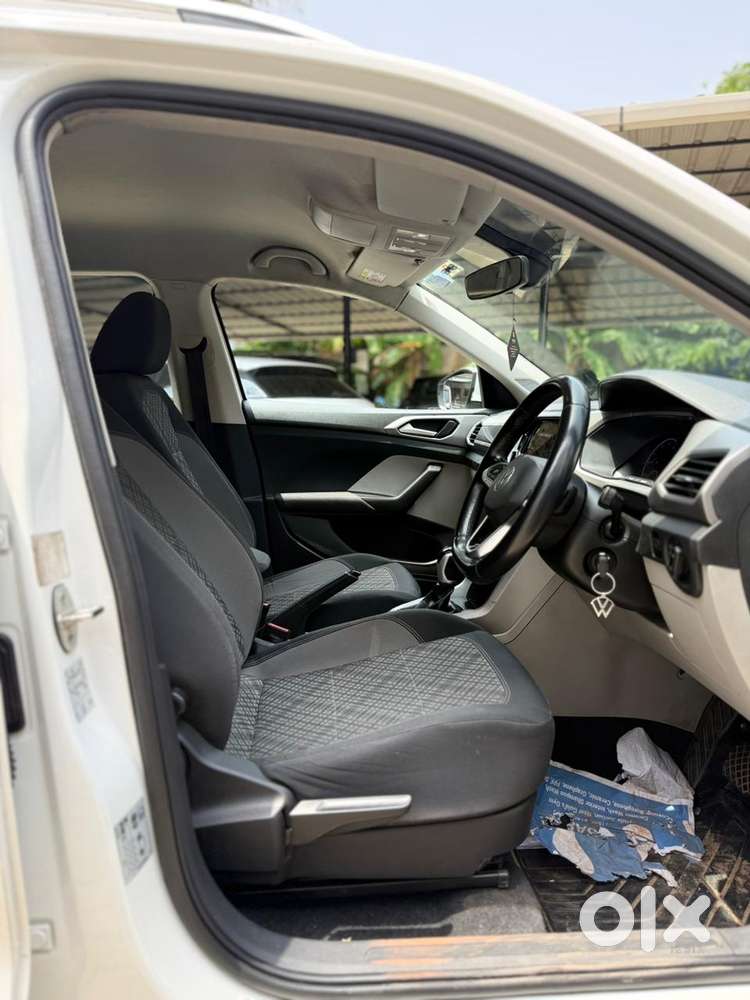 Volkswagen Taigun 1.0 Tsi Highline At, 2023, Petrol