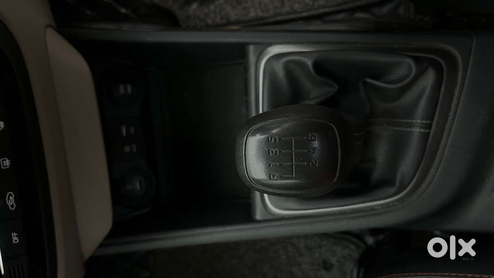 Hyundai Verna 1.6 Vtvt Sx, 2019, Petrol