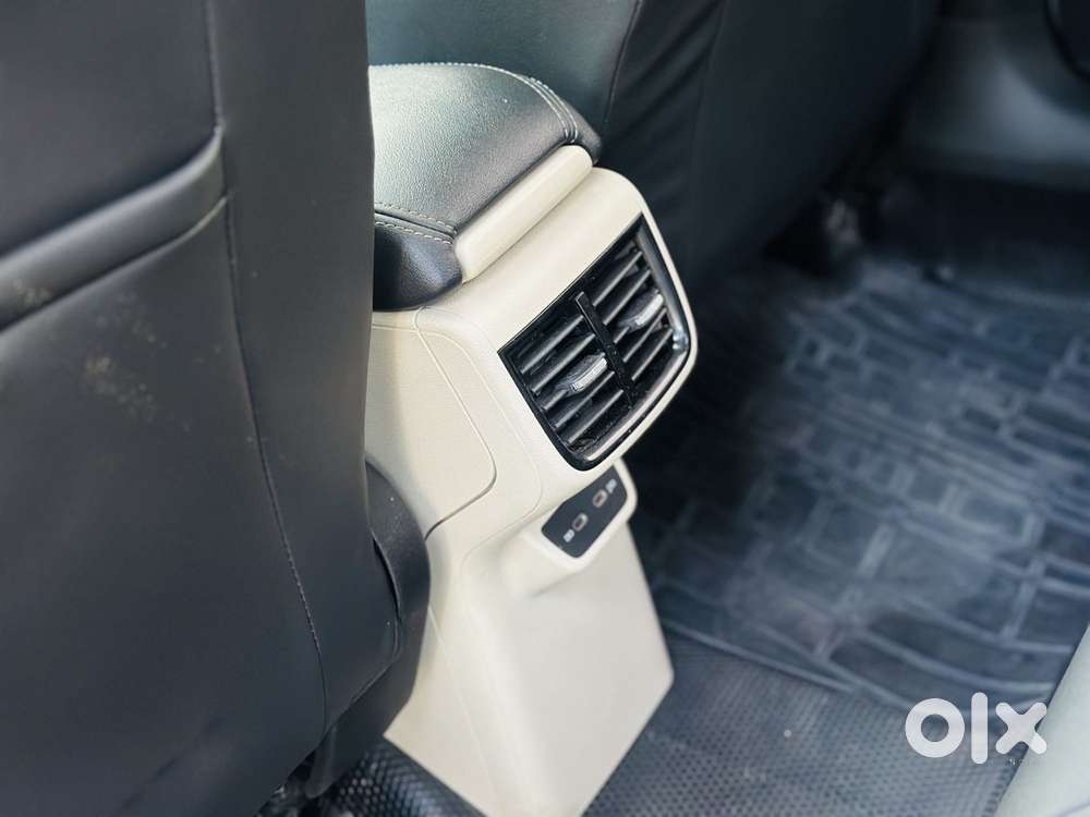 Skoda Slavia 1.5 Tsi Style At, 2022, Petrol