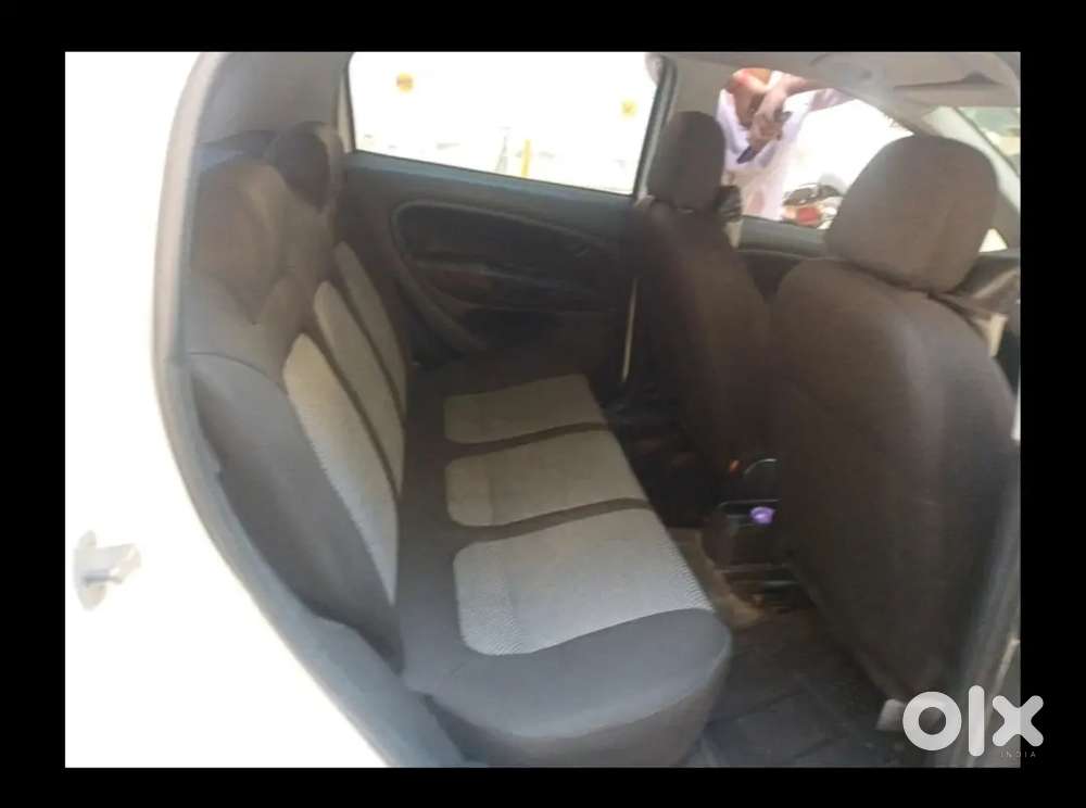 Fiat Grande Punto 2011 Petrol 65000 Km Driven