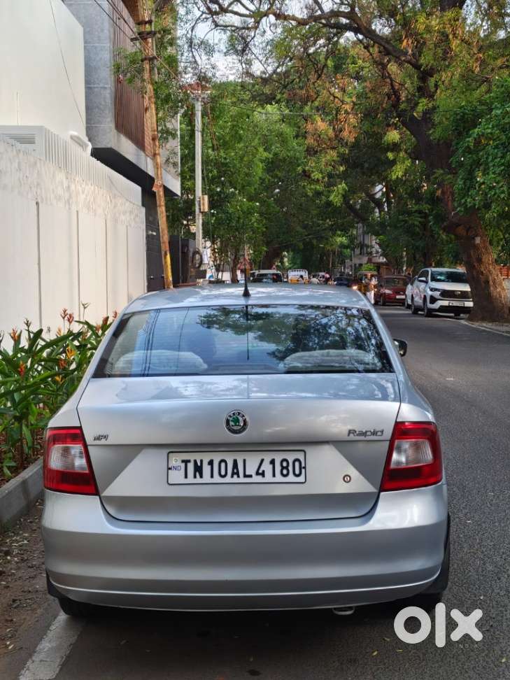 Skoda Rapid 1.6 Mpi At Elegance, 2013, Petrol