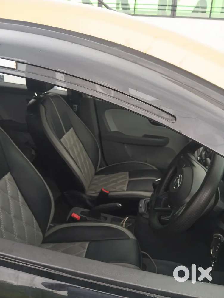 Tata Altroz Xe Petrol