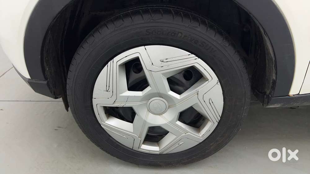 Tata Nexon 1.2 Revotron Xm (s), 2021, Petrol