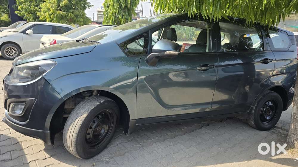 Mahindra Marazzo Diesel 2019