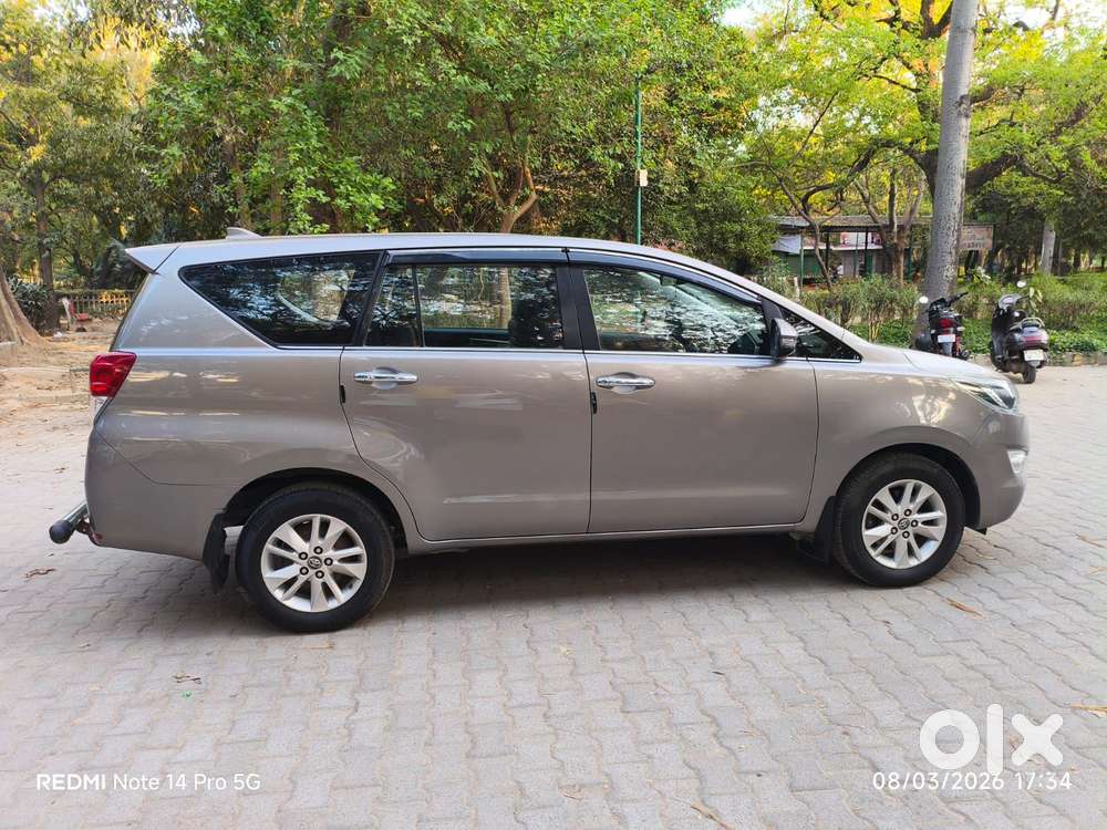 Toyota Innova Crysta 2.4 Vx Mt, 2018, Diesel