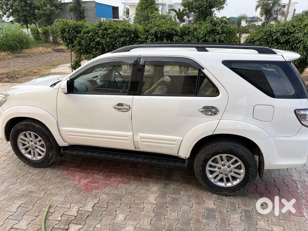 Toyota Fortuner Diesel Manual 2012