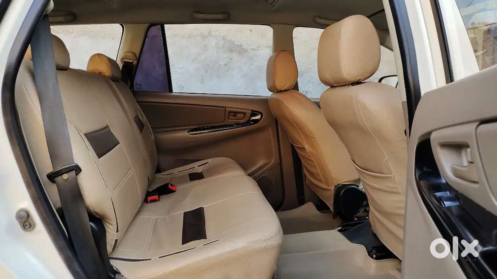 Toyota Innova 2016 Diesel White