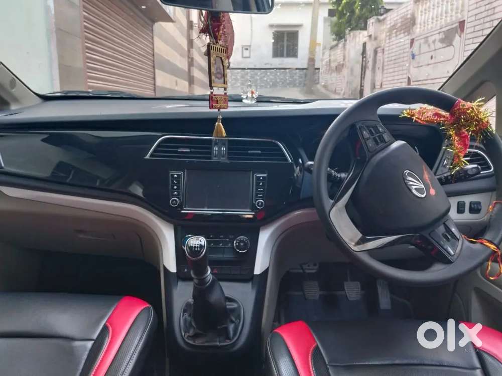 Mahindra Marazzo 2019 Diesel 30000 Km Driven