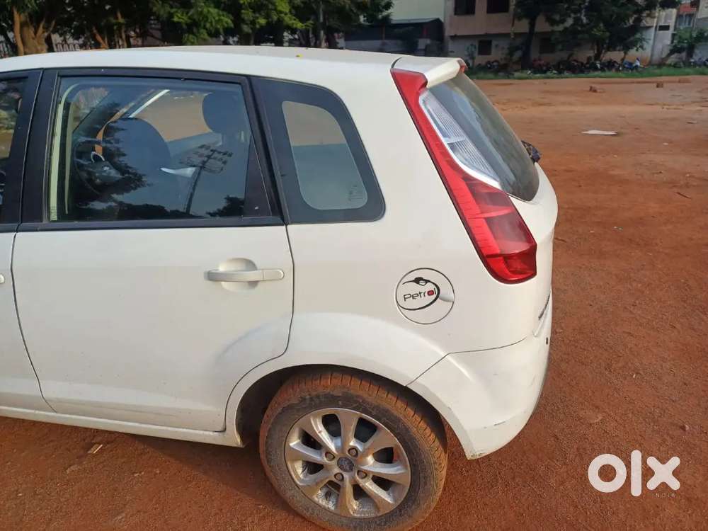 Ford Figo 2012 Petrol Manual