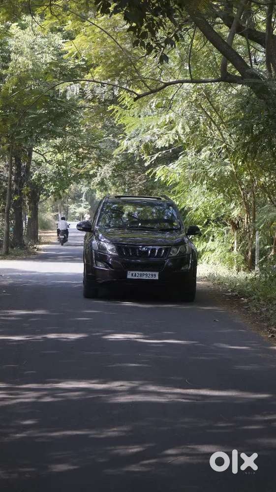 Mahindra Xuv500 2016 Diesel 98000 Km Driven
