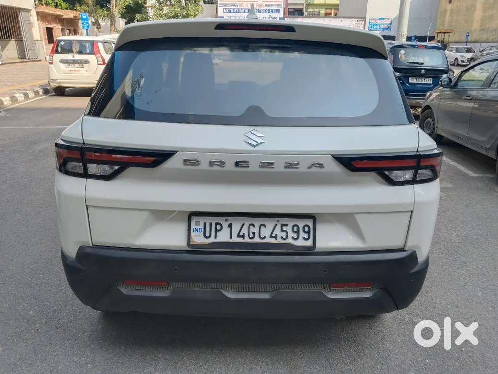 Maruti Brezza Lxi 2024 / Petrol Cng
