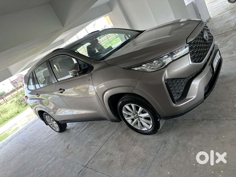 Toyota Innova Hycross 2.0 Vx Hybrid 7 Str, 2023, Petrol