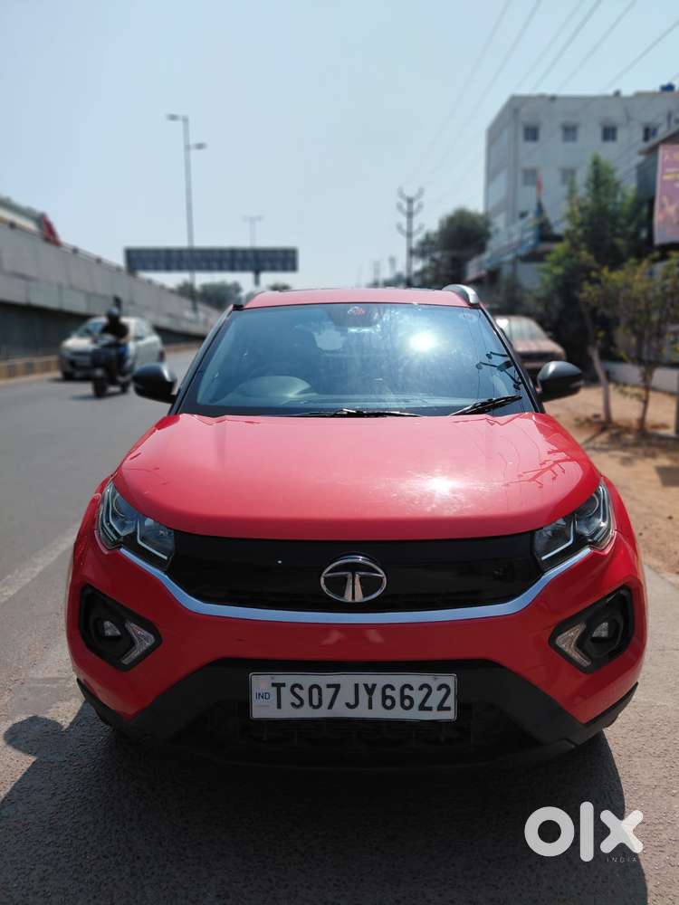 Tata Nexon 1.5 Revotorq Xza Plus Dual Tone Roof Amt (s), 2023, Petro..